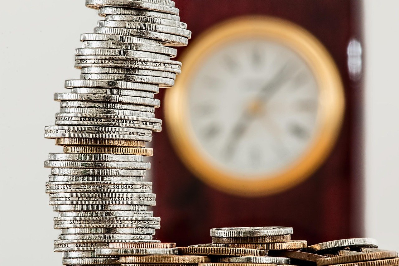Reinvestimento de dividendos: Comprar o mesmo ativo ou outro?